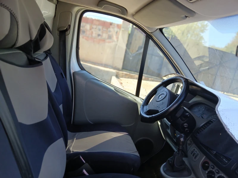 Opel Vivaro, снимка 3 - Бусове и автобуси - 47457007