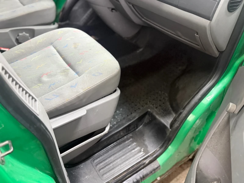 VW T5 4x4, снимка 13 - Бусове и автобуси - 53389242