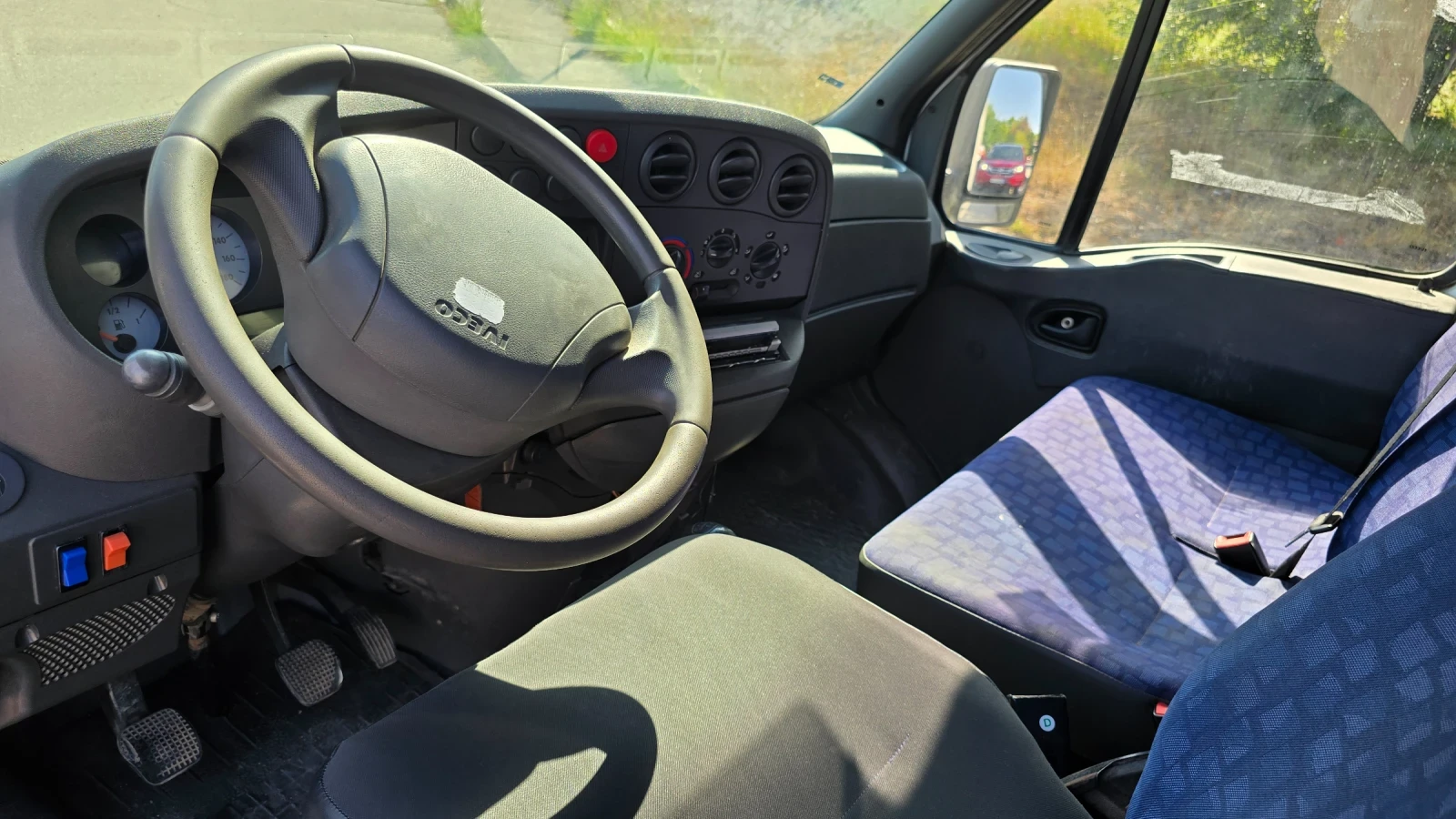 Iveco Daily Падащ борд 1 тон  - изображение 6