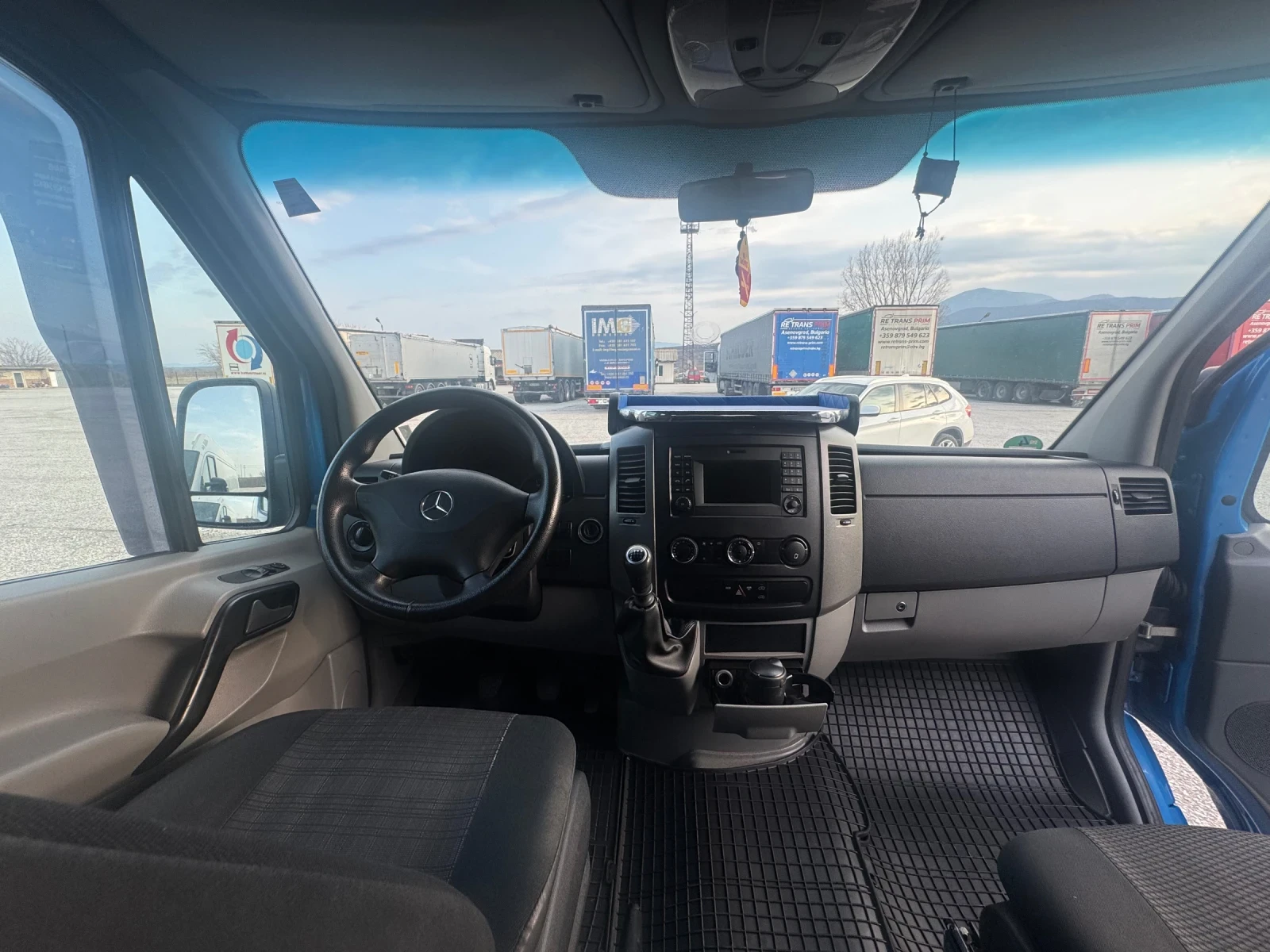 Mercedes-Benz Sprinter 319, снимка 13 - Бусове и автобуси - 55189007