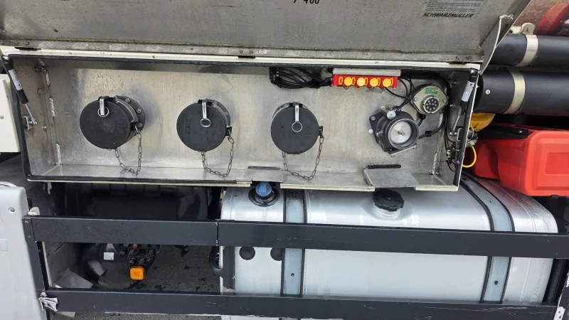 Man Tgs 26 440 EURO 5 EEV6X2 ADR  ДИЗЕЛ БЕНЗИН 20 880 ЛИТР, снимка 17 - Камиони - 52253664