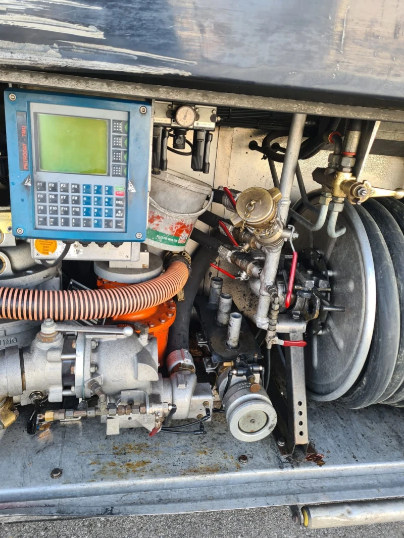 Man Tgs 26 440 EURO 5 EEV6X2 ADR  ДИЗЕЛ БЕНЗИН 20 880 ЛИТР, снимка 7 - Камиони - 52253664