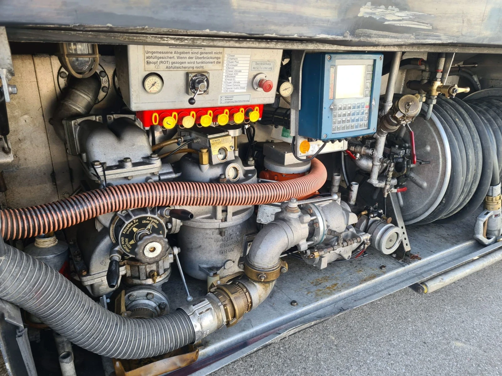 Man Tgs 26 440 EURO 5 EEV6X2 ADR  ДИЗЕЛ БЕНЗИН 20 880 ЛИТР - изображение 9