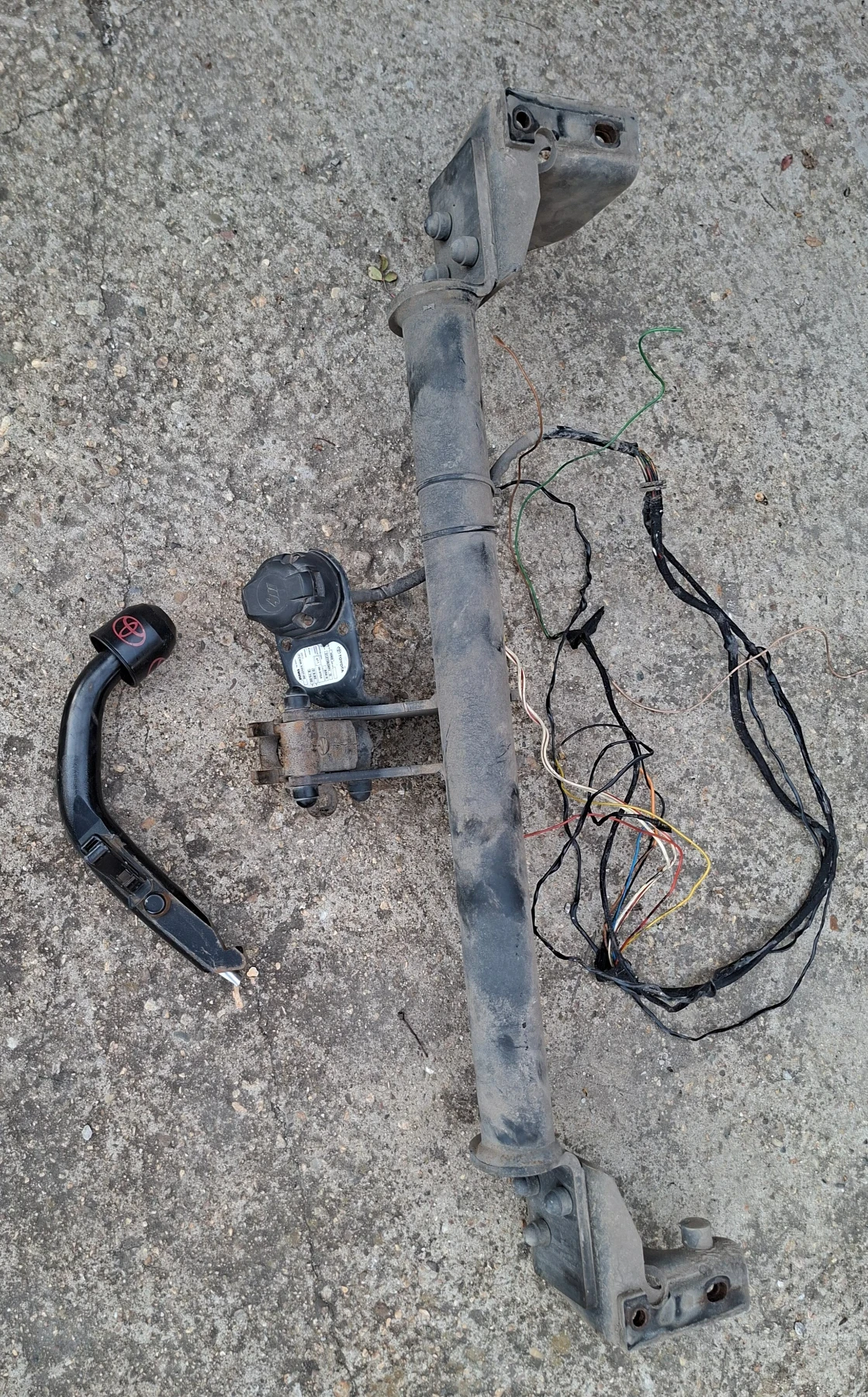 Теглич за Toyota Rav4 , 2000-2006 год., снимка 3 - Части - 53910812