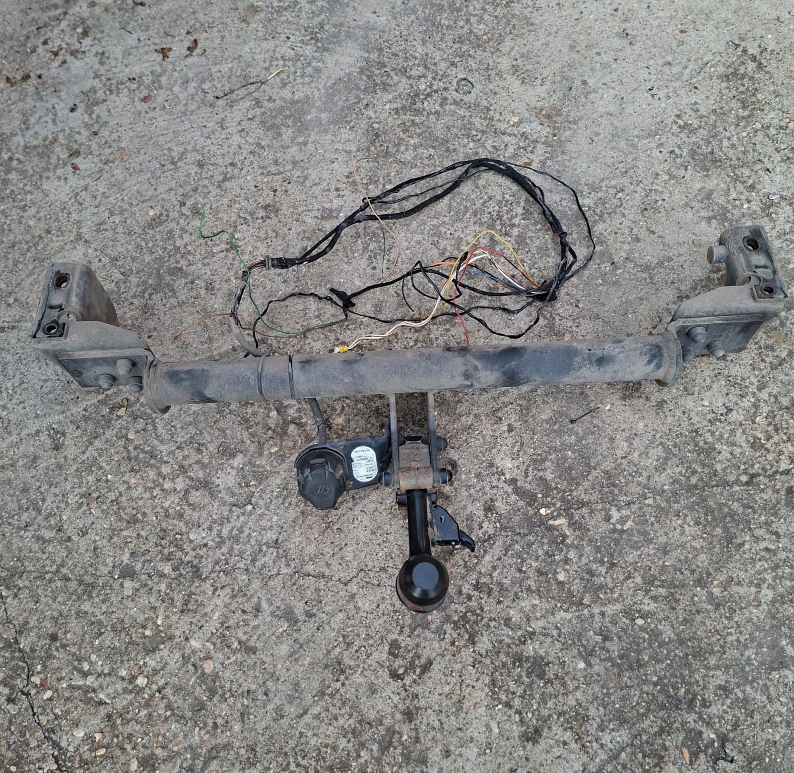 Теглич за Toyota Rav4 , 2000-2006 год., снимка 5 - Части - 53910812