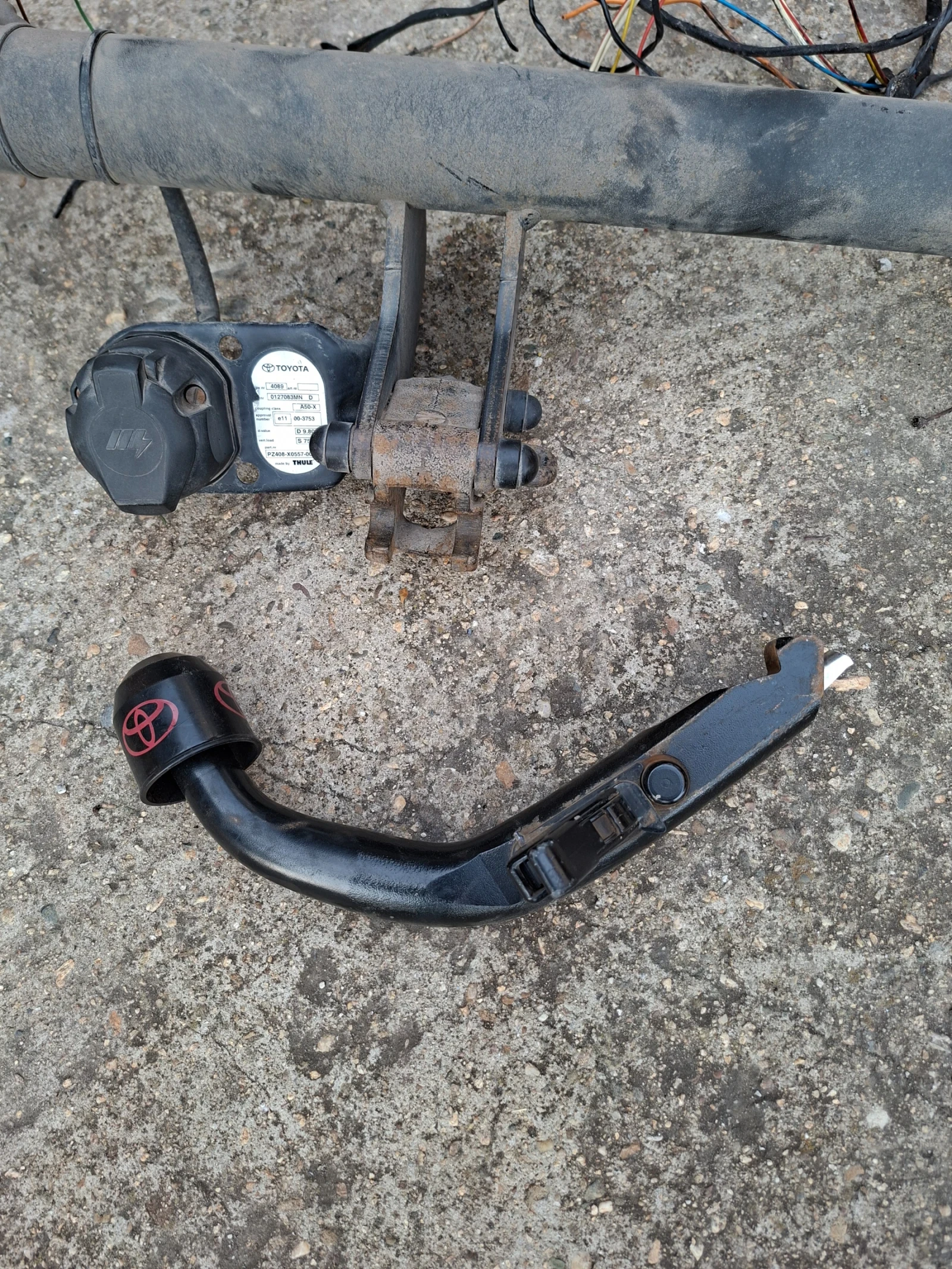 Теглич за Toyota Rav4 , 2000-2006 год., снимка 4 - Части - 53910812