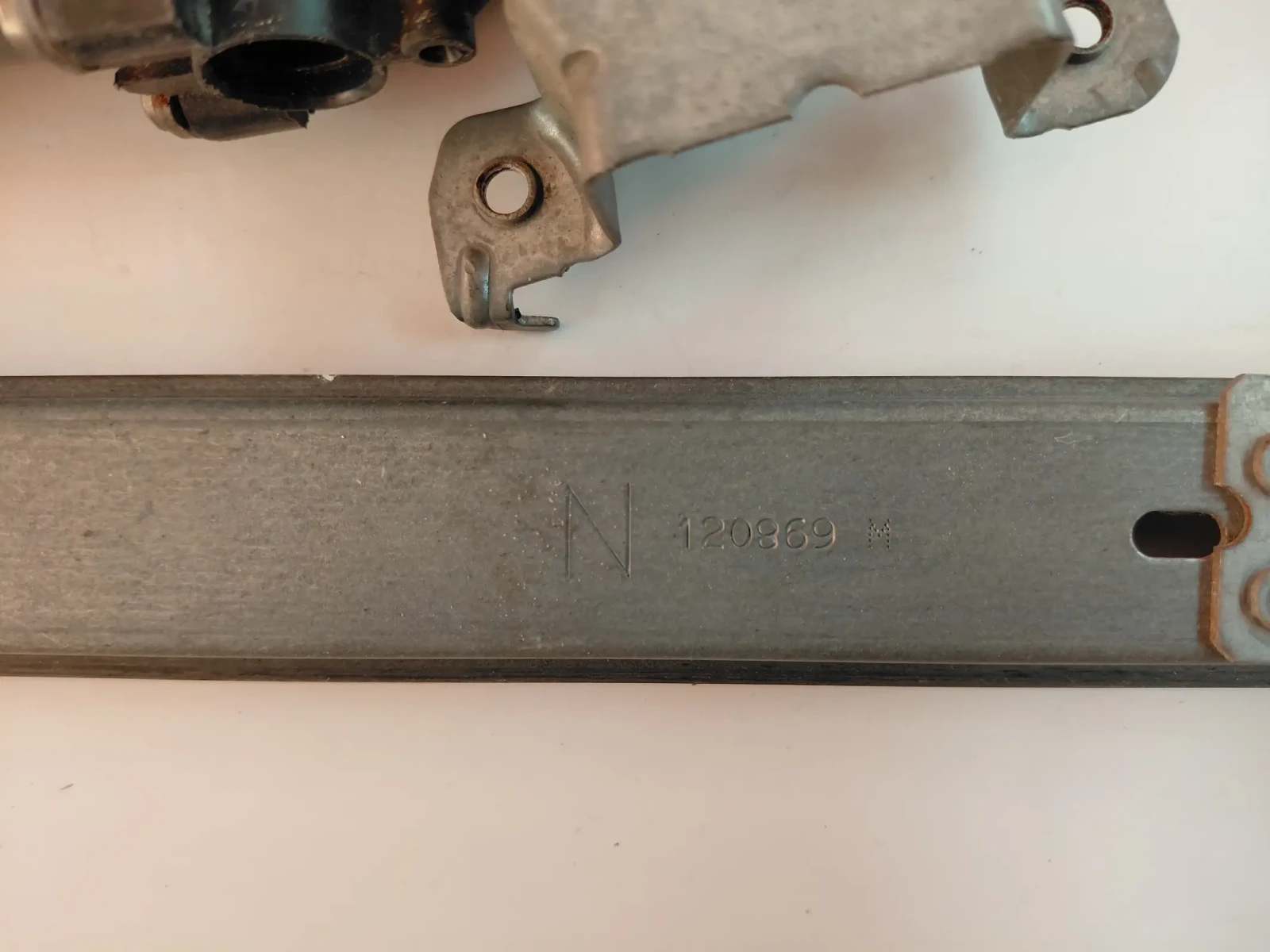 402191A Моторче за стъкло / задно ляво  Nissan Qashqai J10  402191 A, снимка 4 - Части - 53999598