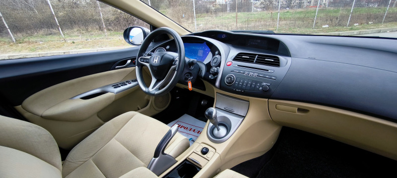 Honda Civic 1,8i 140кс ВНОС ШВЕЙЦАРИЯ, снимка 7 - Автомобили и джипове - 44634225