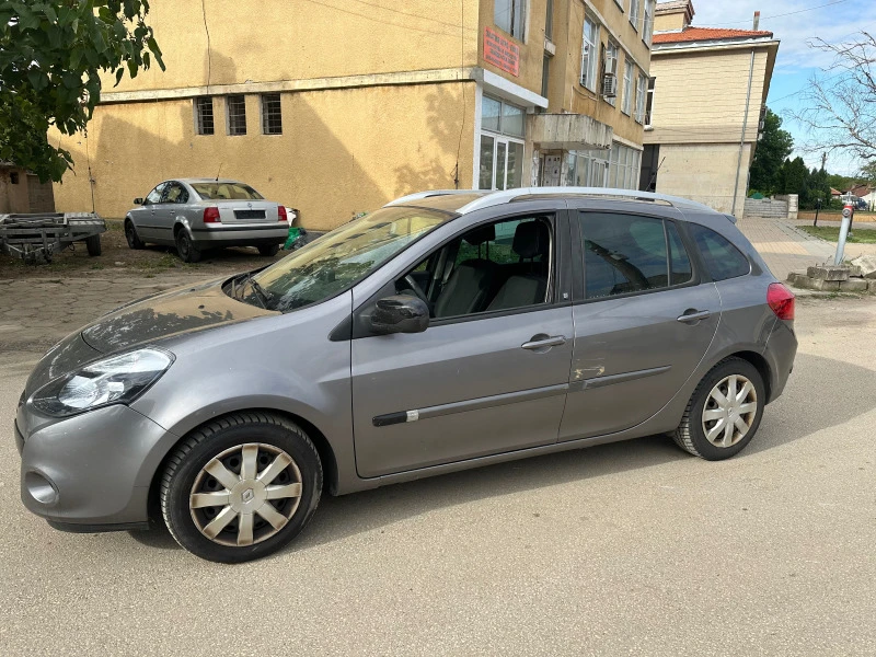 Renault Clio 1.2i, снимка 2 - Автомобили и джипове - 47616074