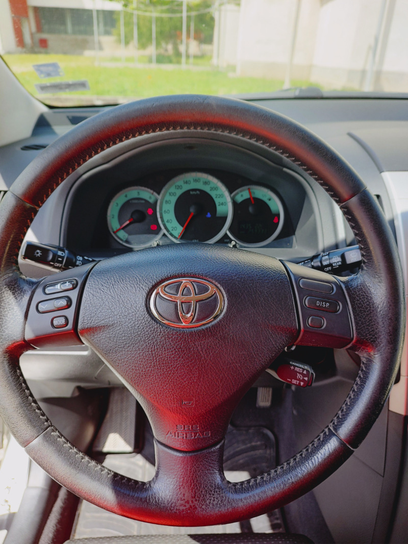 Toyota Corolla verso, снимка 3 - Автомобили и джипове - 45700409