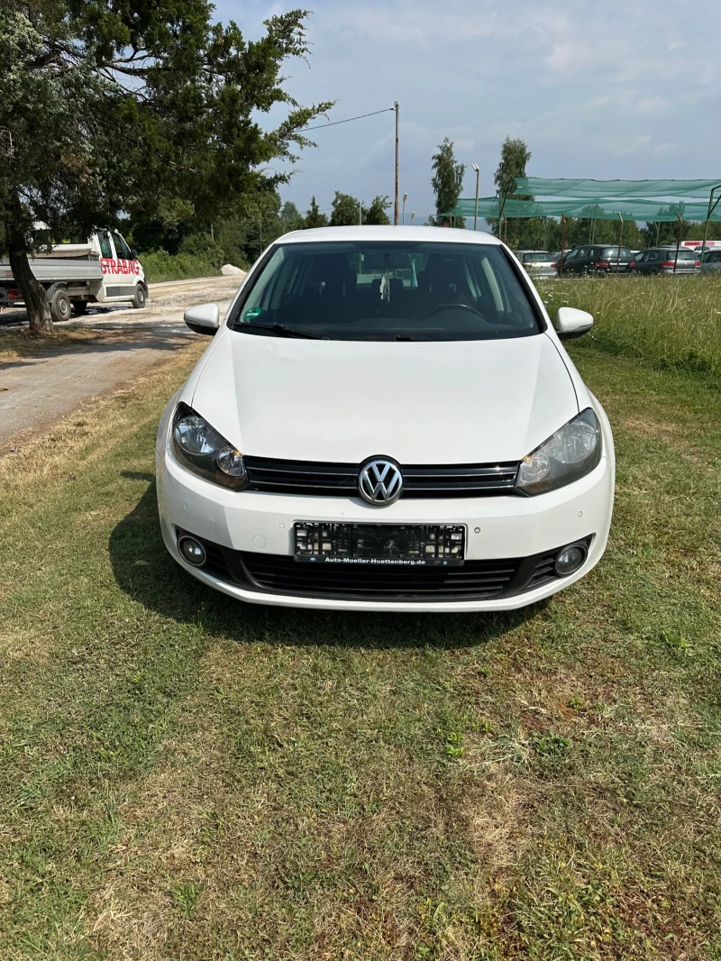 VW Golf 1.6 I Газ-бензин, снимка 1 - Автомобили и джипове - 47396703