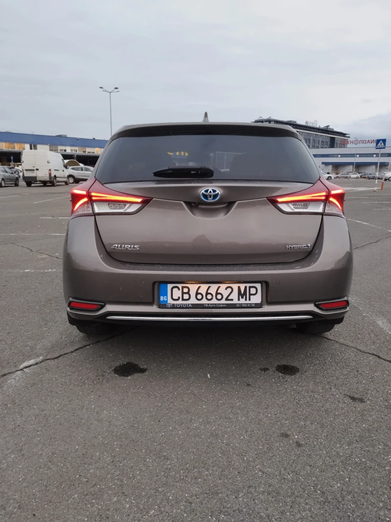 Toyota Auris Hybrid 1.8 Luna Plus, снимка 4 - Автомобили и джипове - 48385893