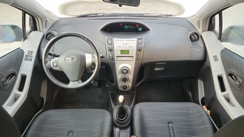 Toyota Yaris 1.4* D4D* 77 000km!!!, снимка 9 - Автомобили и джипове - 48415619