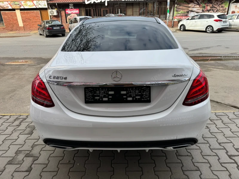 Mercedes-Benz C 220 111 275 KM - AMG - 4 MATIC - PANORAMA - KEYLESS GO, снимка 6 - Автомобили и джипове - 49414906