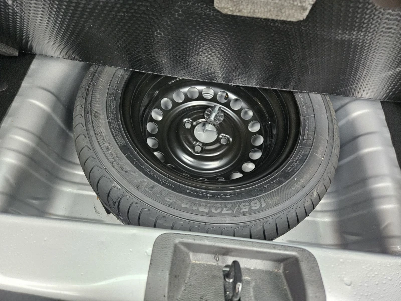 Dacia Spring, снимка 10 - Автомобили и джипове - 51990093