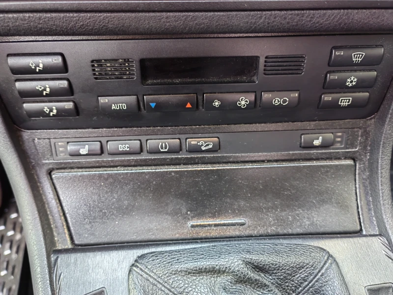 BMW 330, снимка 6 - Автомобили и джипове - 52478247