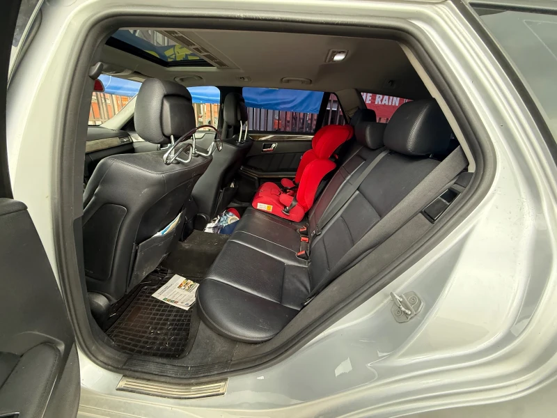 Mercedes-Benz E 220 Кожа* Нави* LED* Теглич , снимка 9 - Автомобили и джипове - 52553758