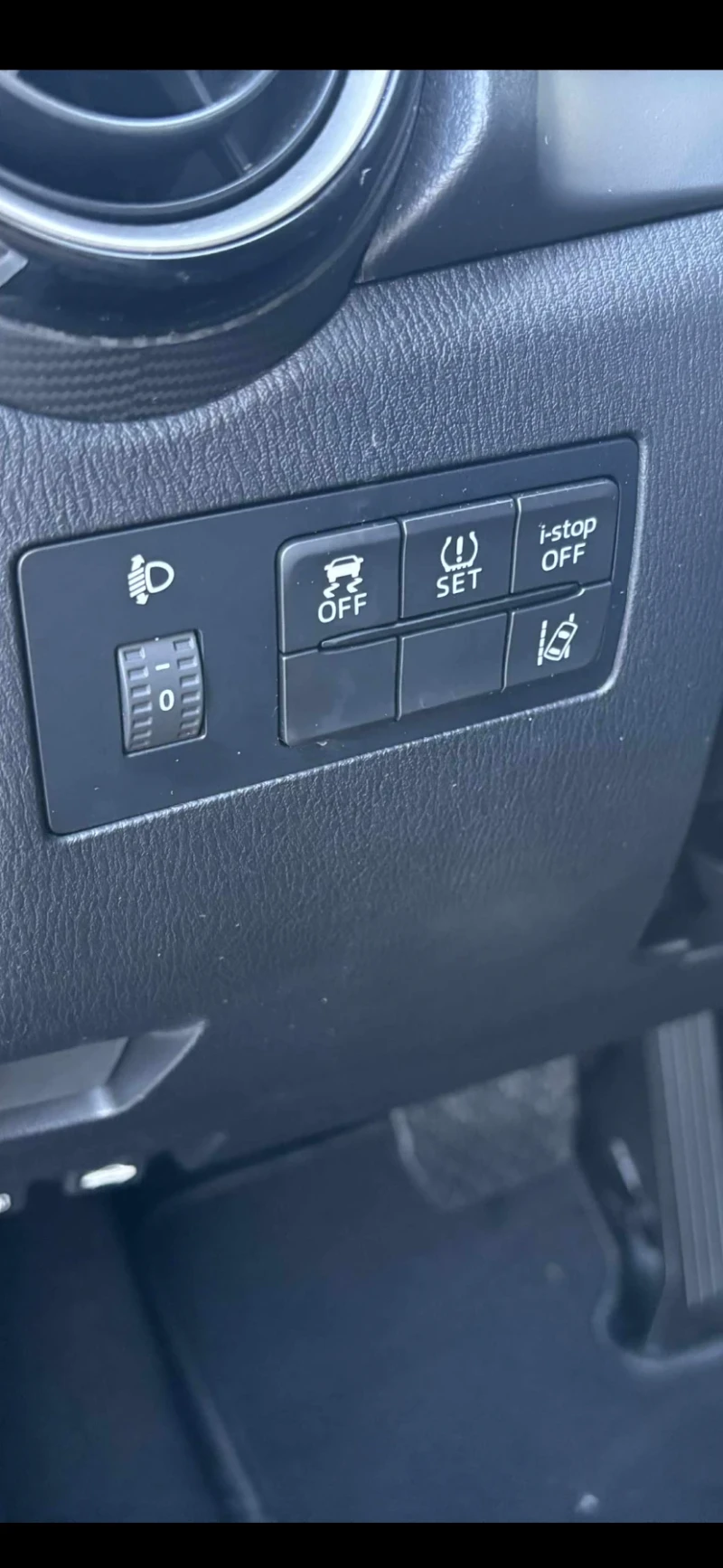 Mazda 2 ВНОС ШВЕЙЦАРИЯ АВТОМАТ 1.5 бензин Skyactiv, снимка 14 - Автомобили и джипове - 53343417