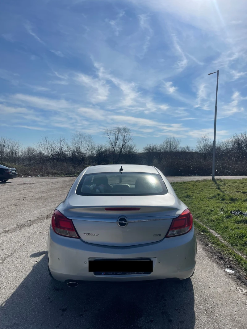 Opel Insignia, снимка 3 - Автомобили и джипове - 53592336
