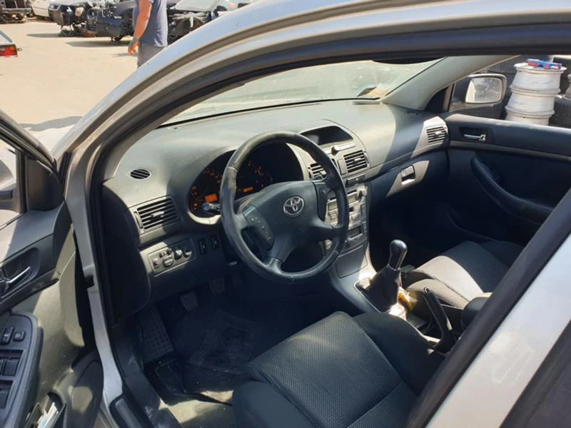 Toyota Avensis 2.0 d4d, снимка 9 - Автомобили и джипове - 30169223