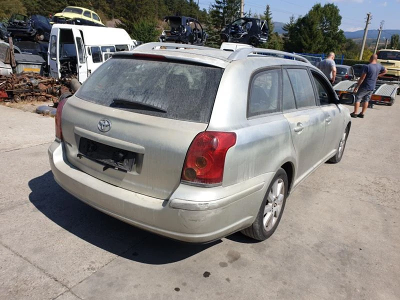 Toyota Avensis 2.0 d4d, снимка 5 - Автомобили и джипове - 30169223