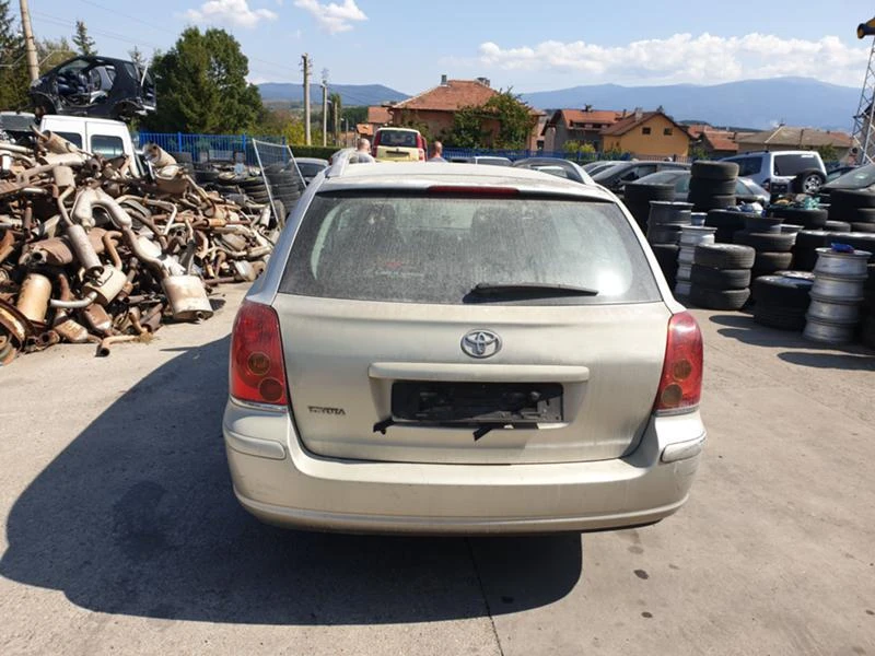 Toyota Avensis 2.0 d4d, снимка 6 - Автомобили и джипове - 30169223