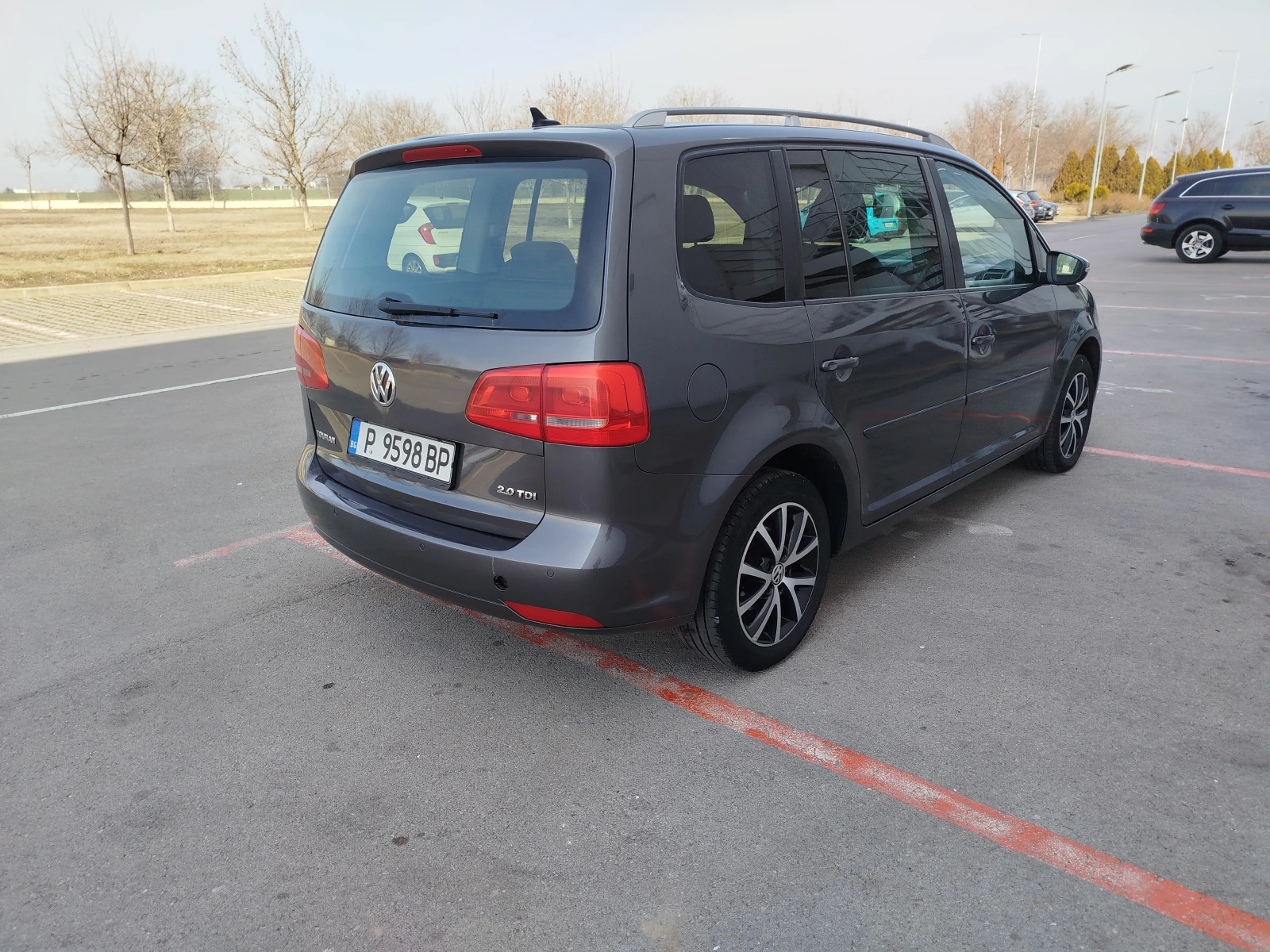 VW Touran 2.0TDI-DSG-NAVI - изображение 5