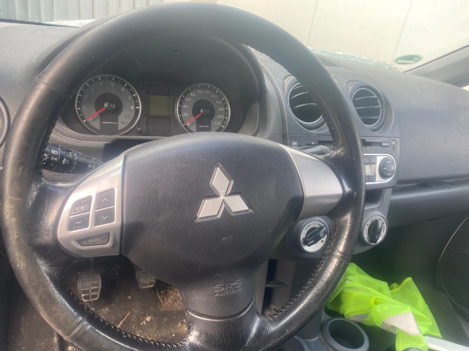 Mitsubishi Colt 1.1 FACE  - изображение 7