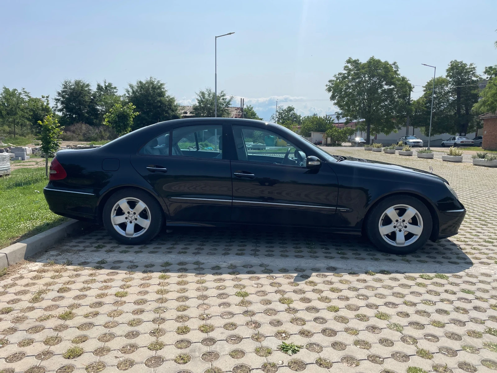 Mercedes-Benz E 270 CDI Avantgarde - изображение 4