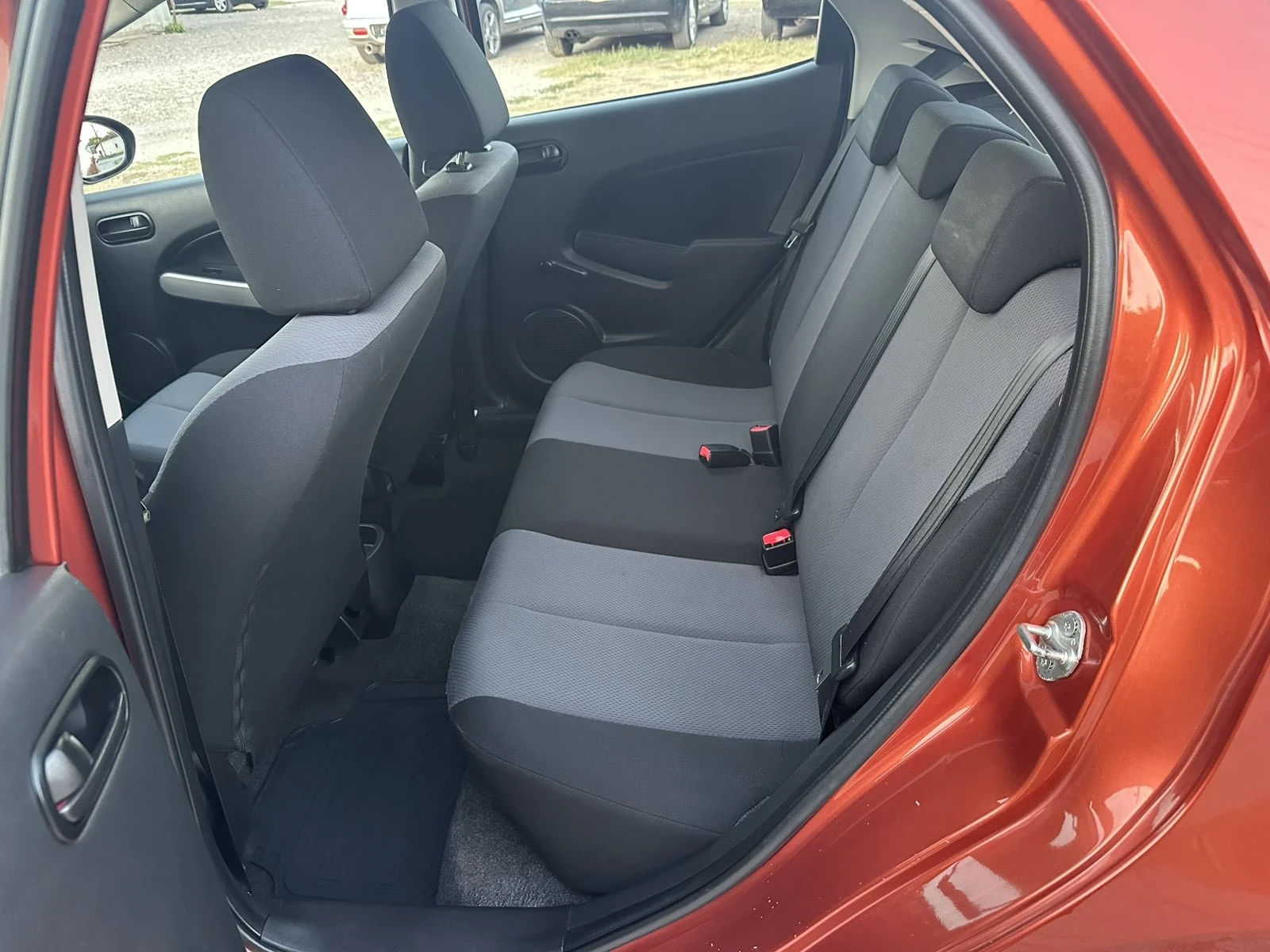 Mazda 2 1, 3 - изображение 6