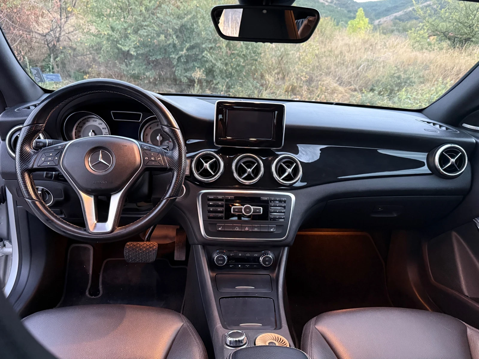 Mercedes-Benz CLA 250 2.0 AMG line - изображение 9