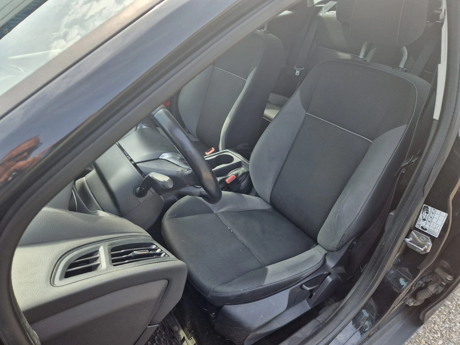 Ford Focus 1.6 Дизел - изображение 8
