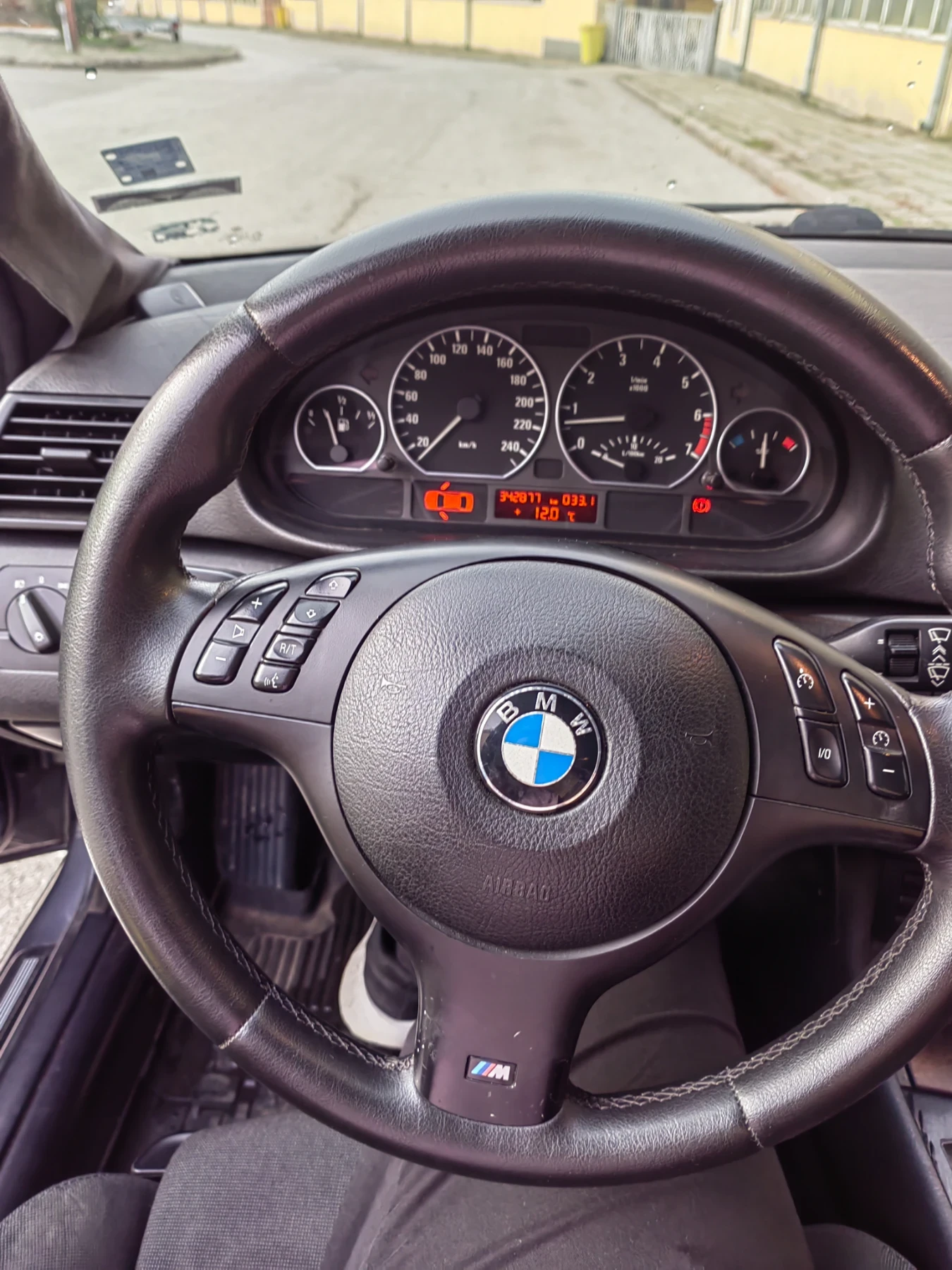 BMW 330  - изображение 4