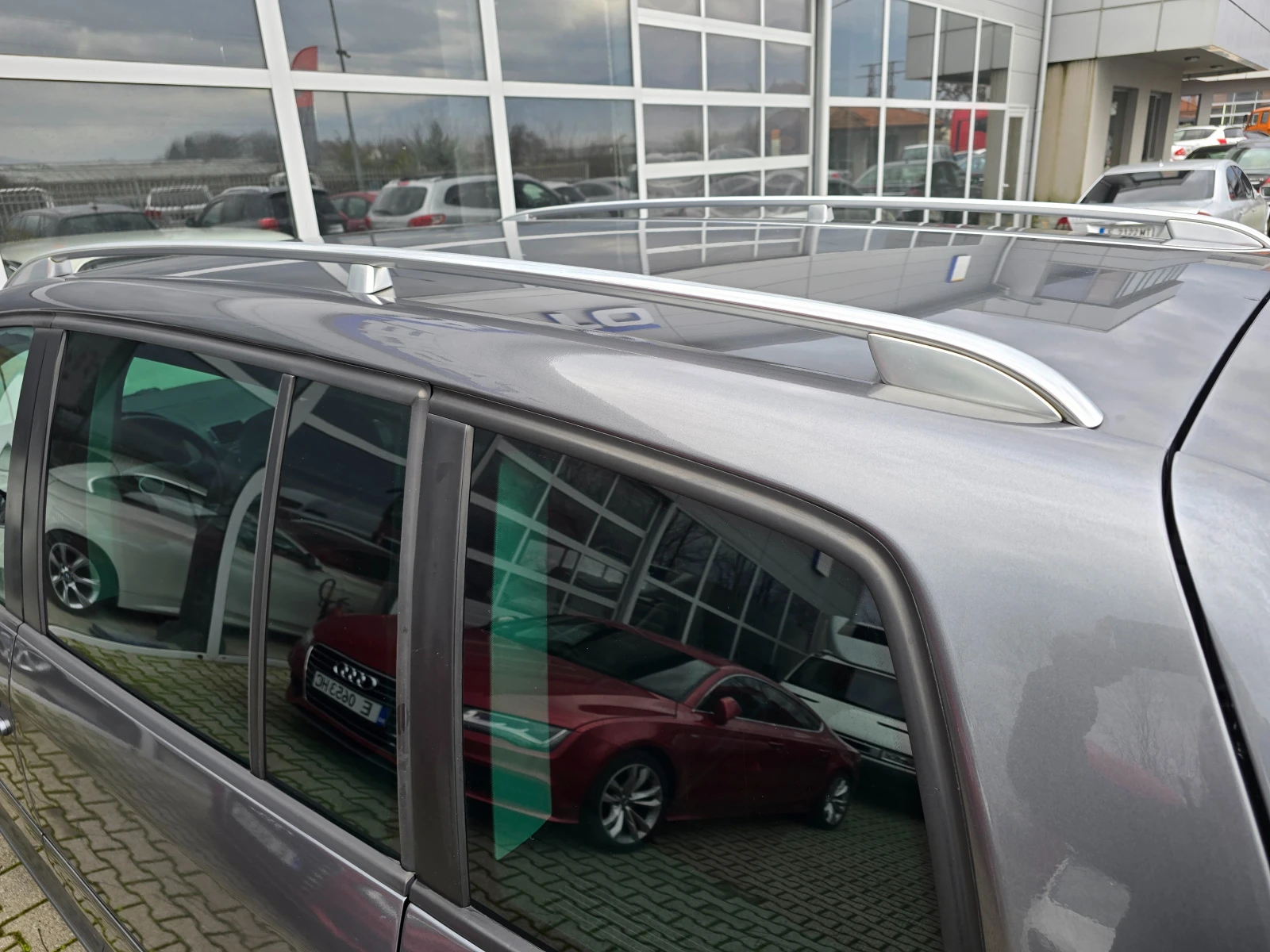 VW Touran 1.9TDi* NAVi* 6+ 1* AVTOMAT*  - изображение 8