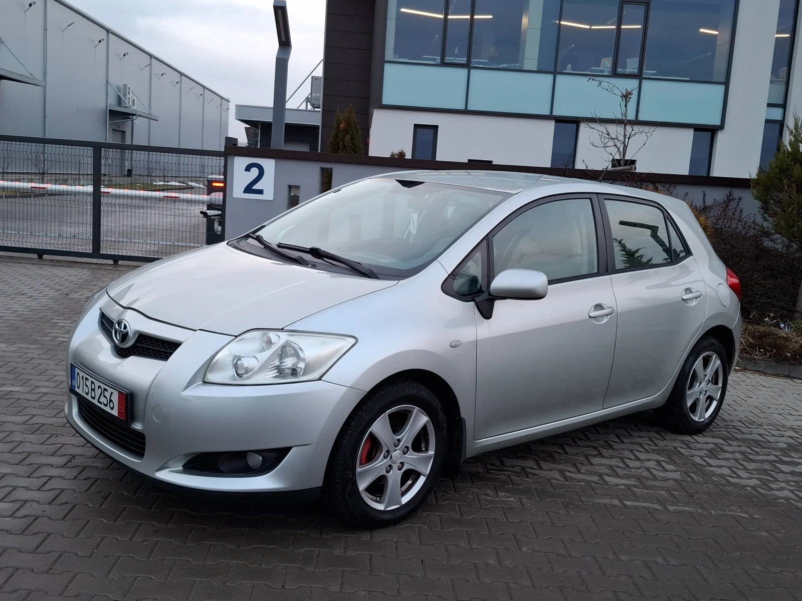 Toyota Auris 1.4D4D* (90кс)* * FACELIFT* * NAVI* НОВ ВНОС* *  - изображение 5