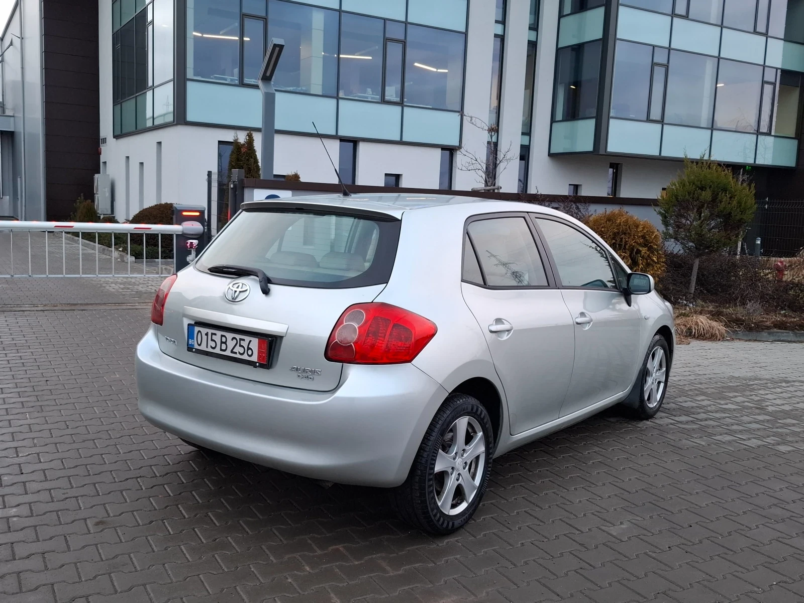 Toyota Auris 1.4D4D* (90��)* * FACELIFT* * NAVI* ��� ����* *  | Mobile.bg � ����������� 11