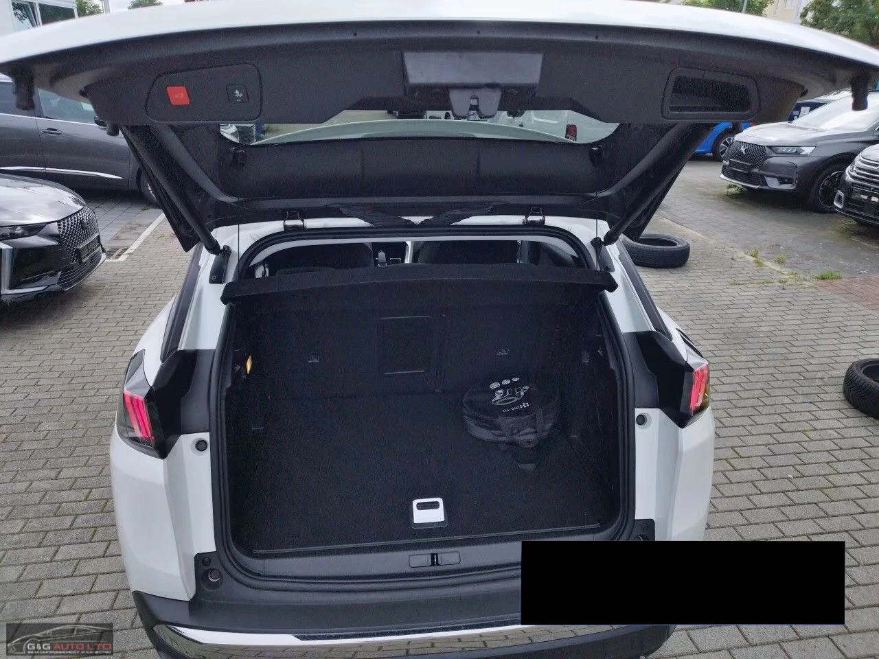 Peugeot 3008 1.6PHEV/224HP/ALLURE/360/LED/DIGI/NAVI/889g, снимка 16 - Автомобили и джипове - 53737403