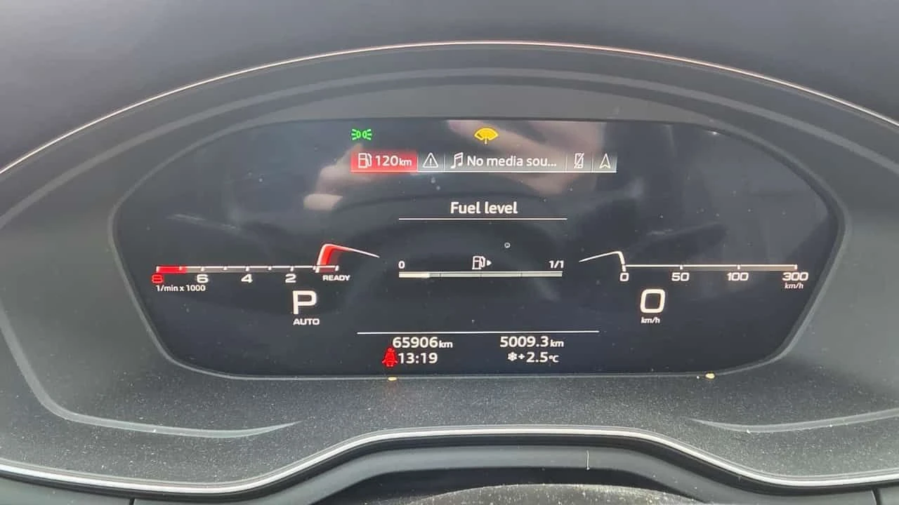 Audi A4 Technik 45 TFSI/CARFAX/ДИСТРОНИК/360 КАМЕРИ , снимка 8 - Автомобили и джипове - 53749566