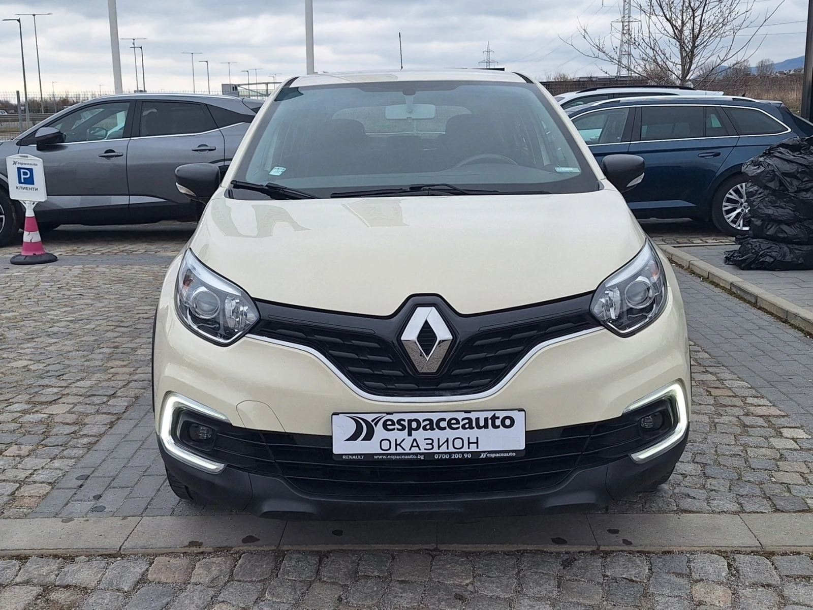 Renault Captur TCe 90 к.с., снимка 2 - Автомобили и джипове - 53996148