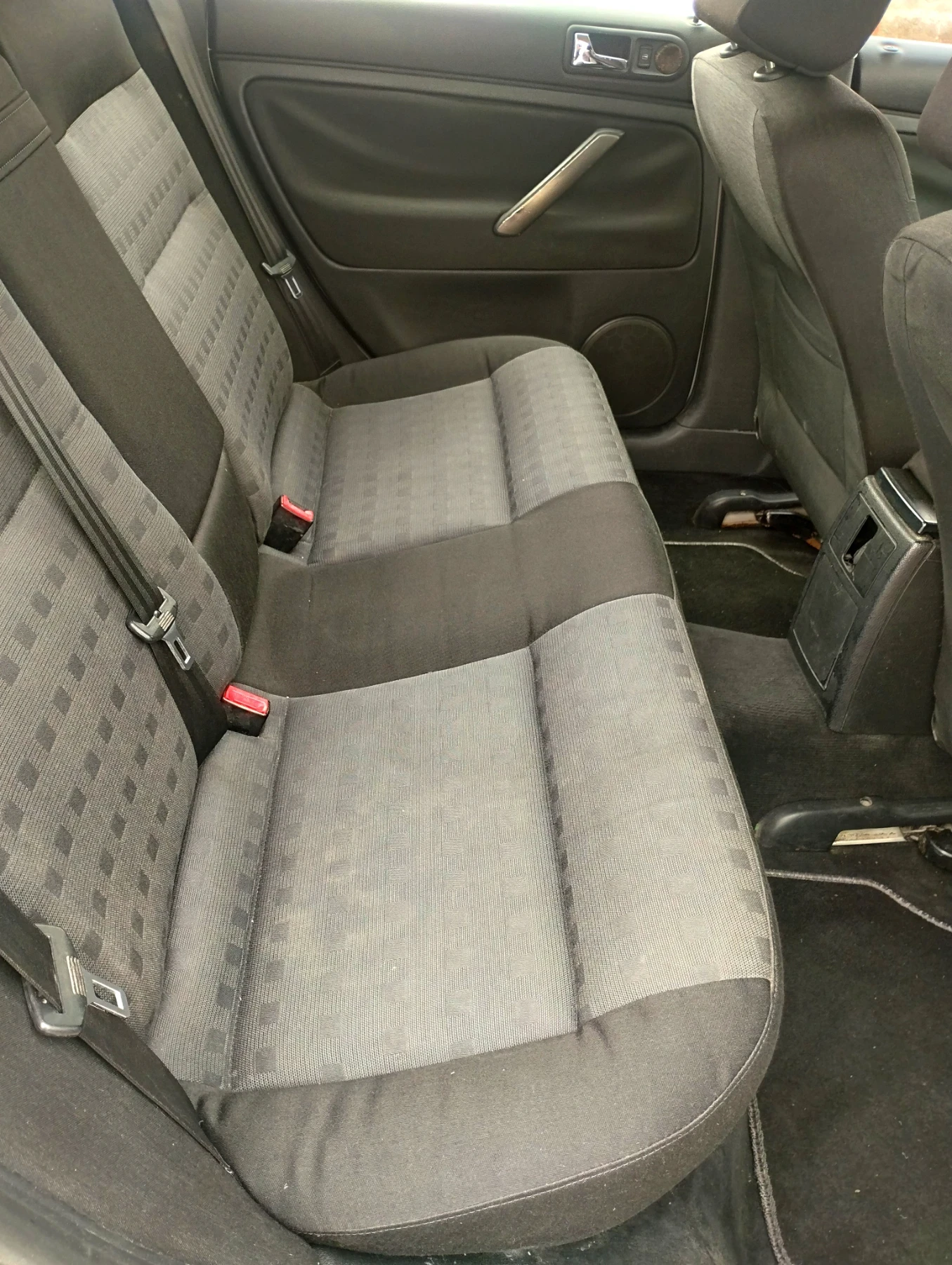 VW Passat 2.0 Газ, снимка 11 - Автомобили и джипове - 54575623