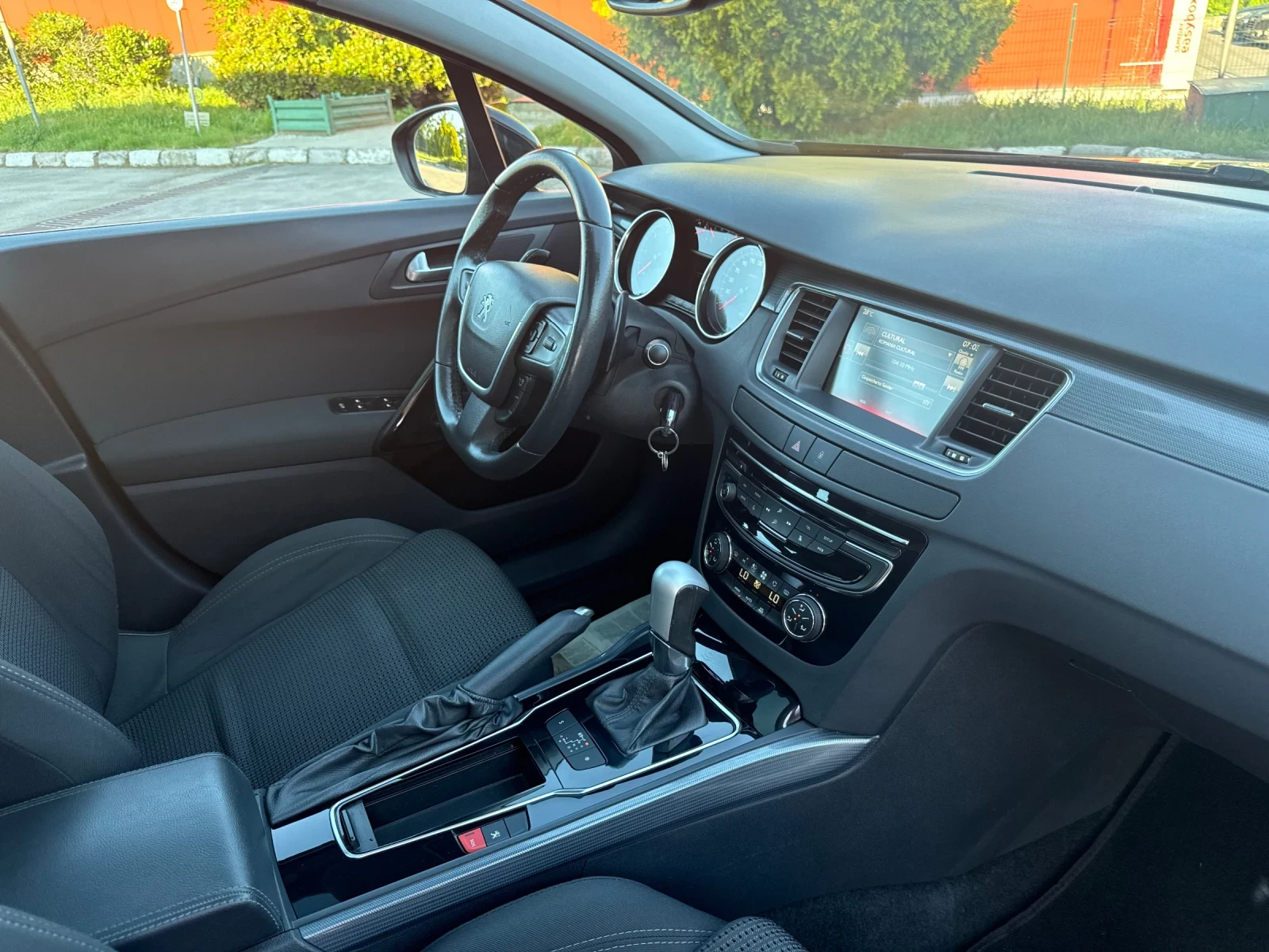 Peugeot 508 RXH 1.6 HDI 120 k.c, снимка 14 - Автомобили и джипове - 54684135