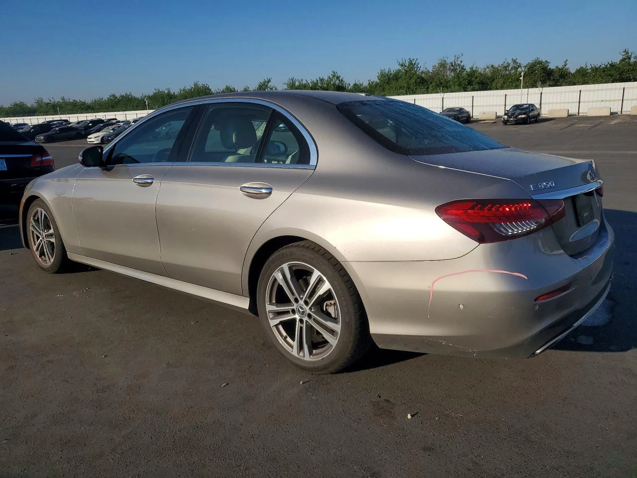 Mercedes-Benz E 350 2.0l, снимка 2 - Автомобили и джипове - 54705897