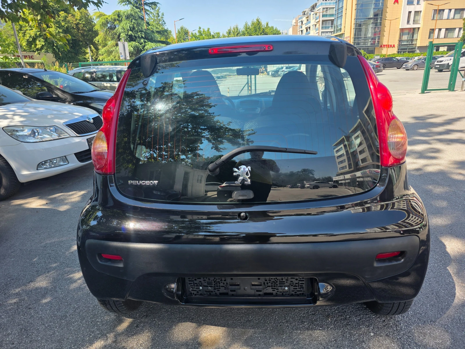 Peugeot 107 1.0, снимка 9 - Автомобили и джипове - 55456178