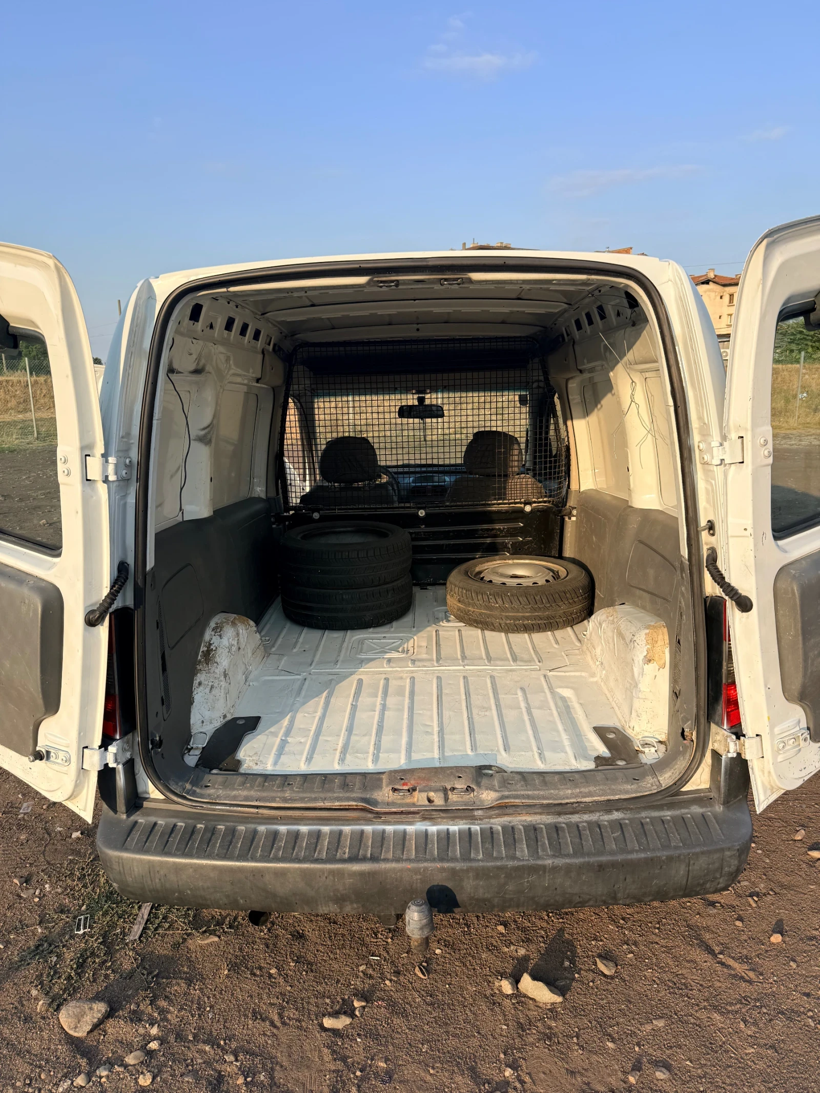 Opel Combo 1.7D, снимка 11 - Автомобили и джипове - 55849127