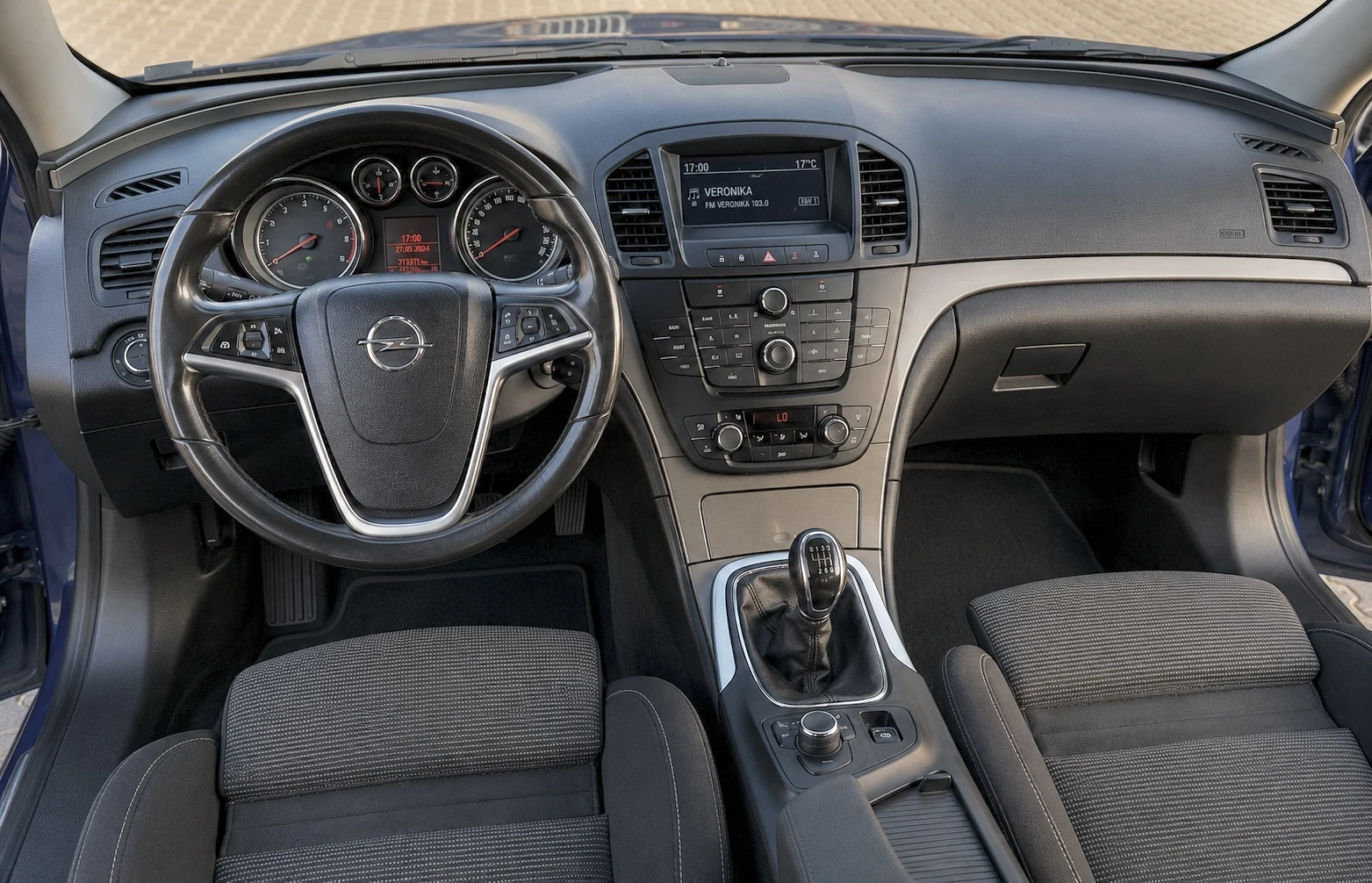 Opel Insignia 2.0 CDTl 6-ск 2013г, снимка 9 - Автомобили и джипове - 55978348