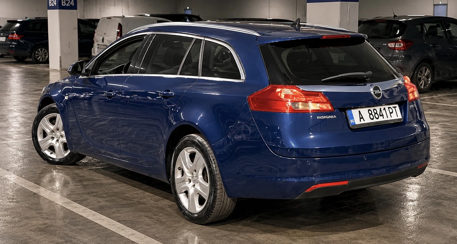 Opel Insignia 2.0 CDTl 6-ск 2013г, снимка 4 - Автомобили и джипове - 55978348