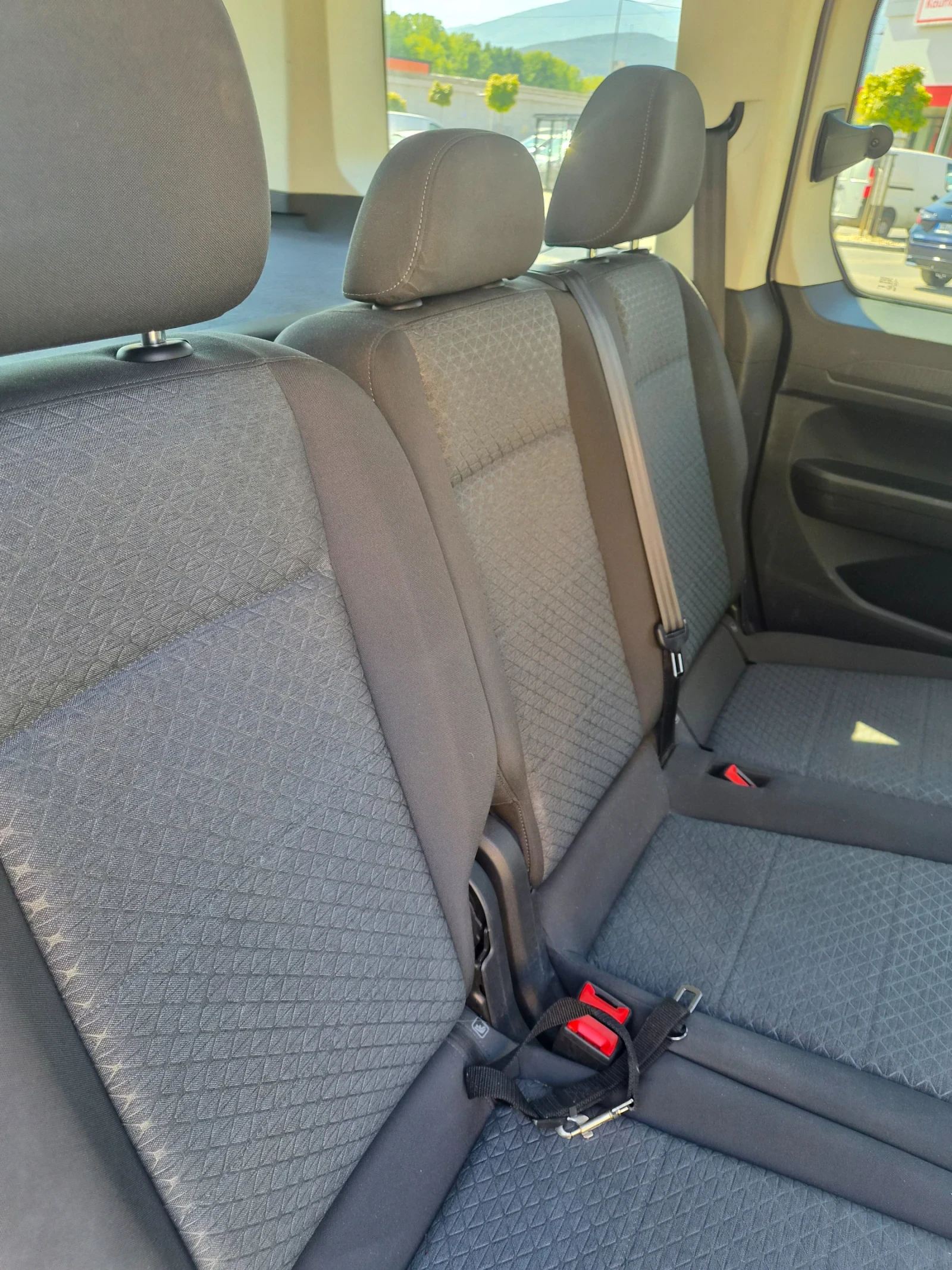 VW Caddy, снимка 8 - Автомобили и джипове - 56208002