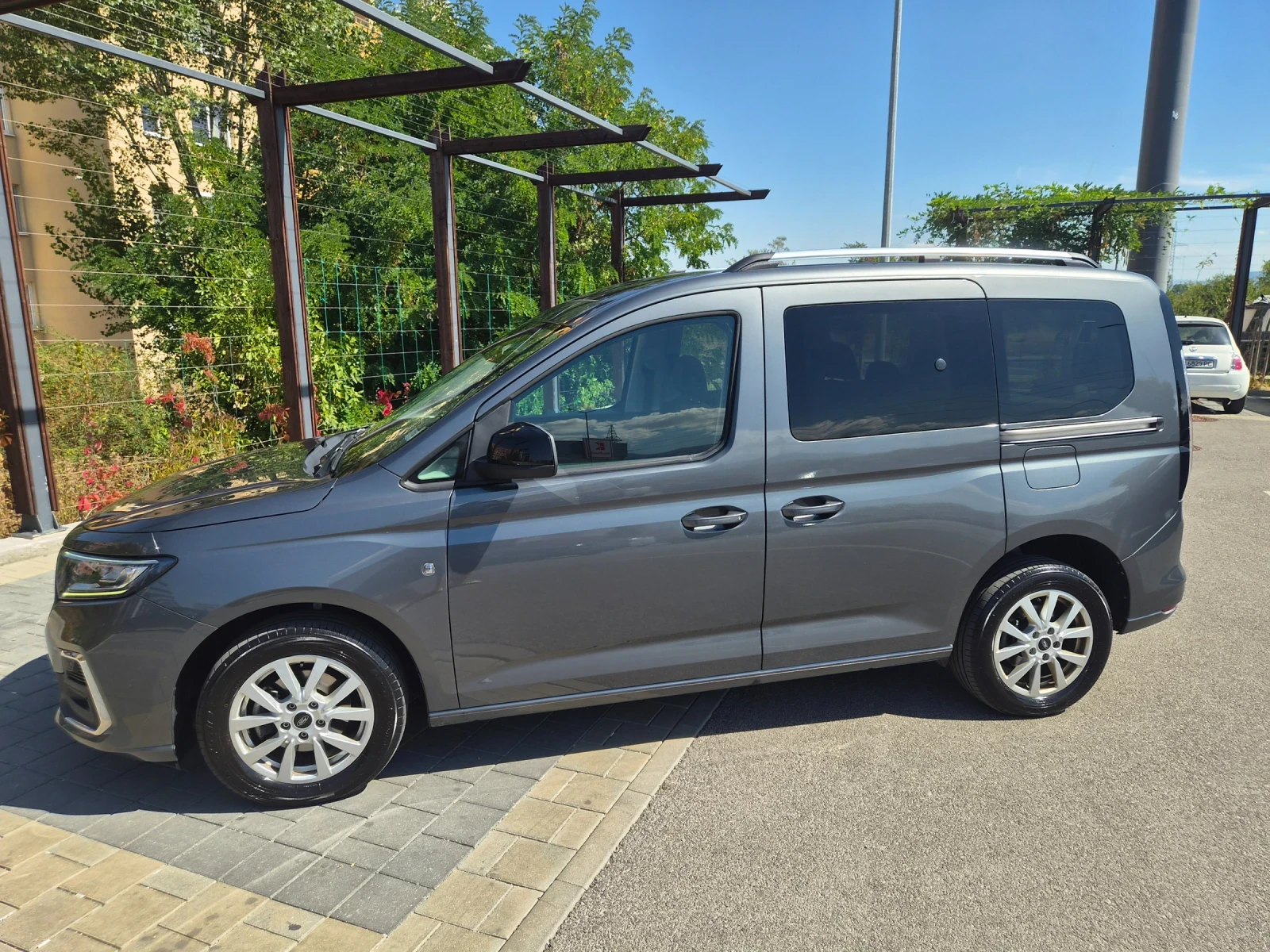 VW Caddy, снимка 6 - Автомобили и джипове - 56208002