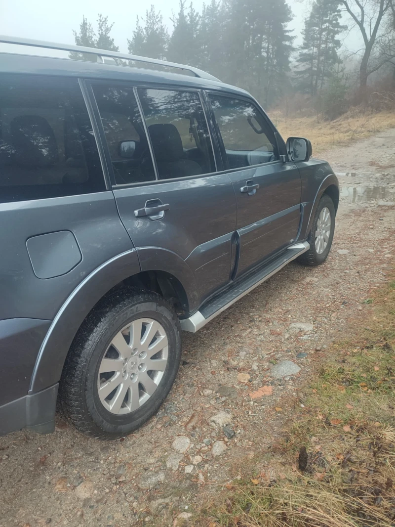 Mitsubishi Pajero, снимка 9 - Автомобили и джипове - 48236158