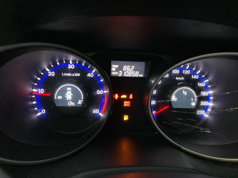 Hyundai IX35 1.7 4x2 EVRO 5, снимка 10 - Автомобили и джипове - 52348124